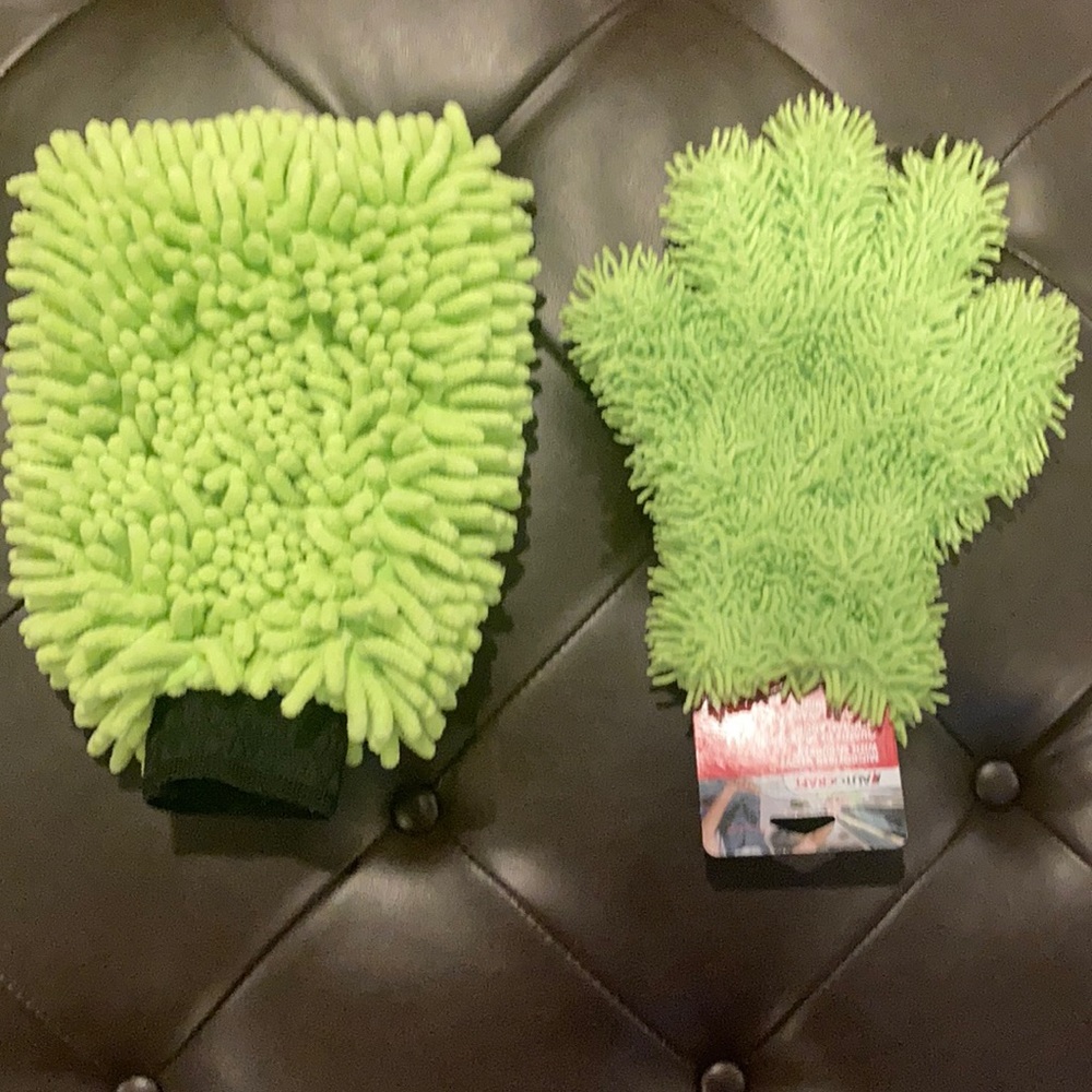 Autocraft Microfiber Glove with Scrubber x 2